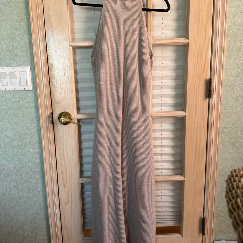Banana Republic Soft Knit Maxi Dress - Taupe - Small. Never worn.